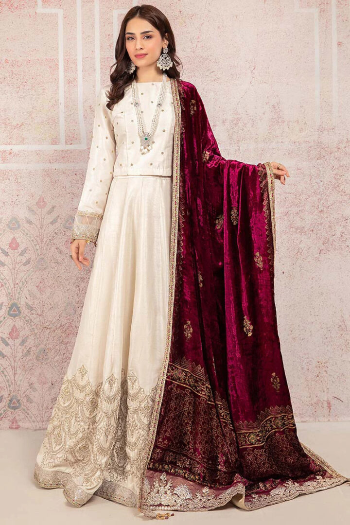 Lehenga and Dupatta: Accessorizing for Elegance